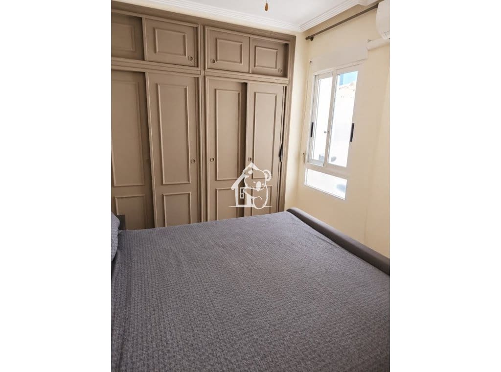 2 soveværelse Lejlighed til leje i Playa Flamenca med swimmingpool - € 900 (Ref: 10176159)