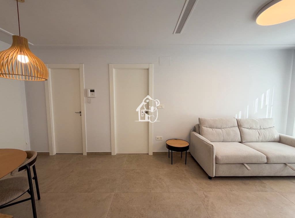 1 makuuhuone Huoneisto vuokrattavana paikassa Torrevieja mukana uima-altaan - 800 € (Ref: 10176160)