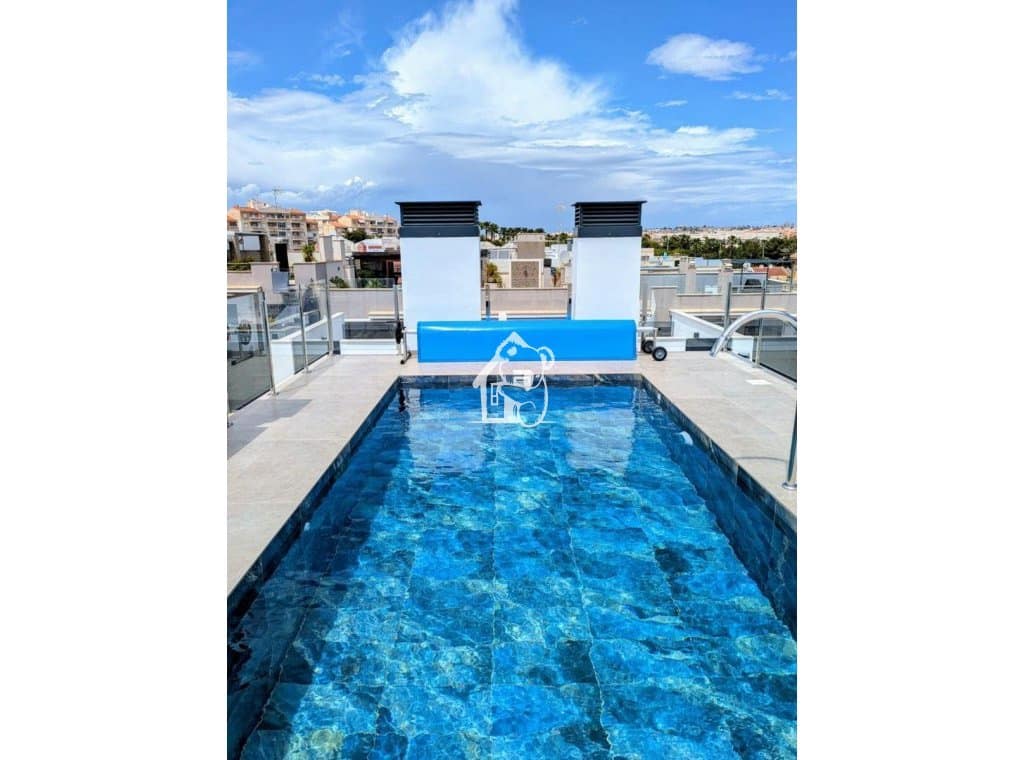 1 makuuhuone Huoneisto vuokrattavana paikassa Torrevieja mukana uima-altaan - 800 € (Ref: 10176160)