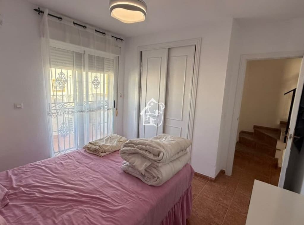 3 slaapkamer Huis te huur in Orihuela met zwembad garage - € 1.200 (Ref: 10179704)