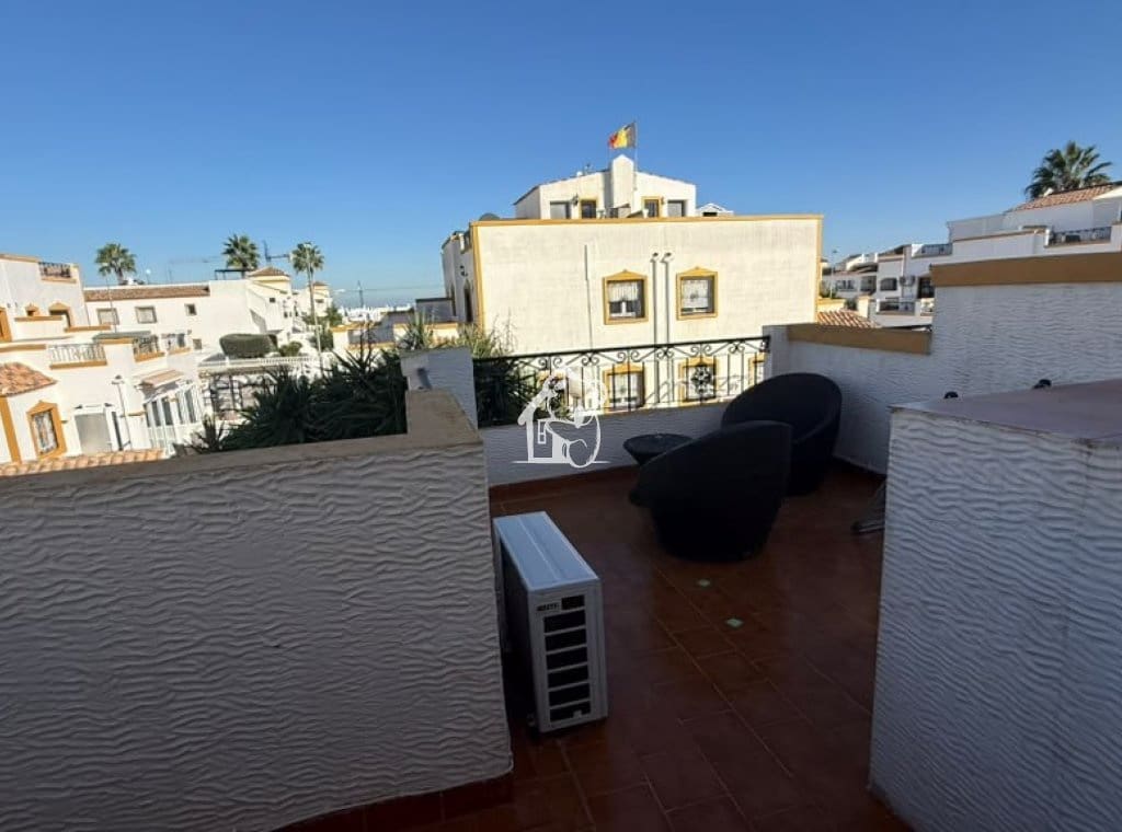 3 slaapkamer Huis te huur in Orihuela met zwembad garage - € 1.200 (Ref: 10179704)