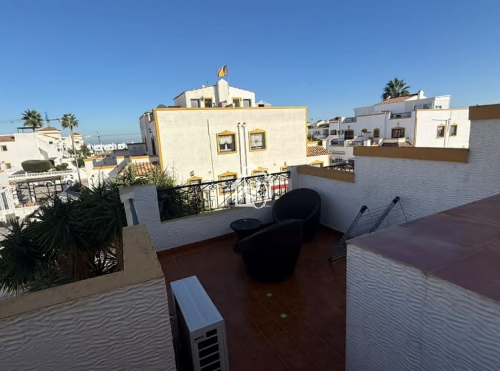 3 slaapkamer Huis te huur in Orihuela met zwembad garage - € 1.200 (Ref: 10179704)