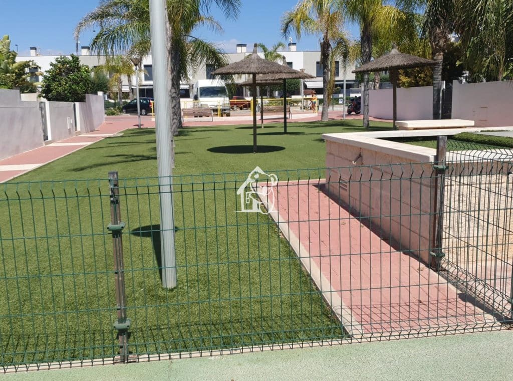 3 soveværelse Villa til leje i Torre de la Horadada med swimmingpool garage - € 1.300 (Ref: 10182320)