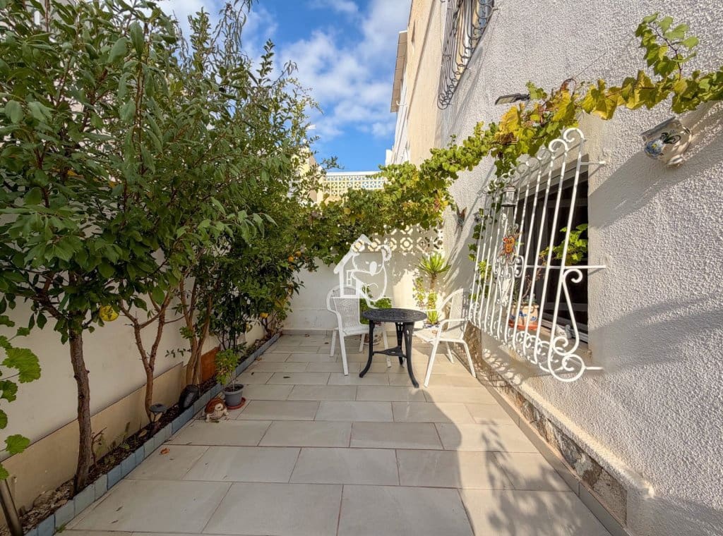 2 soveværelse Byhus til salg i San Miguel de Salinas - € 225.000 (Ref: 10182322)