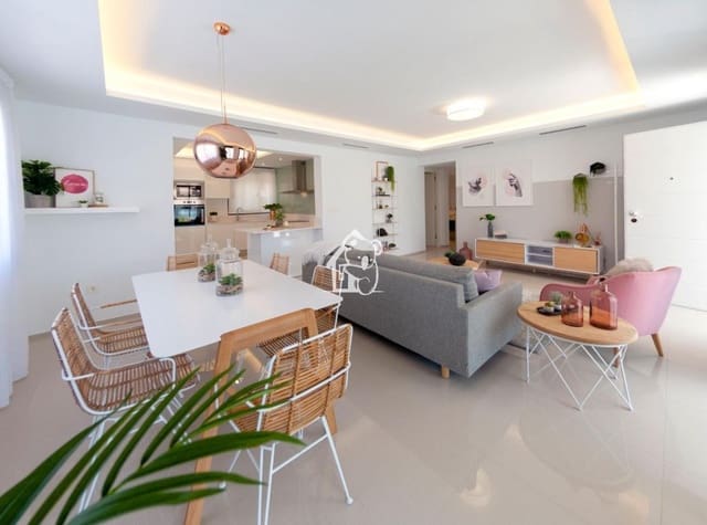 Villa/Maison de 4 chambres à louer à Benijófar avec piscine - 3 000 € (Ref: 10184059)