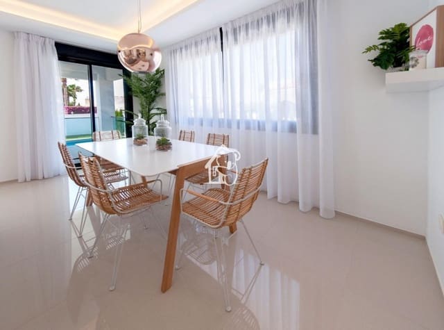 Villa/Maison de 4 chambres à louer à Benijófar avec piscine - 3 000 € (Ref: 10184059)