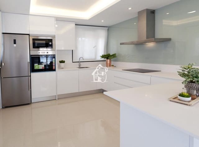 Villa/Maison de 4 chambres à louer à Benijófar avec piscine - 3 000 € (Ref: 10184059)
