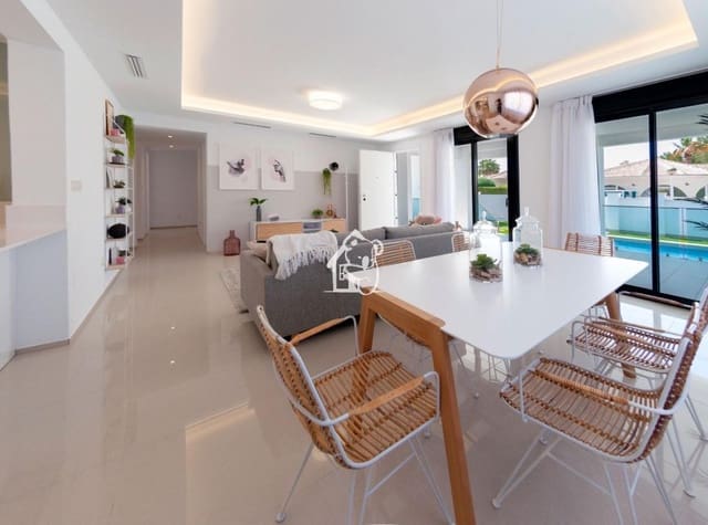 Villa/Maison de 4 chambres à louer à Benijófar avec piscine - 3 000 € (Ref: 10184059)