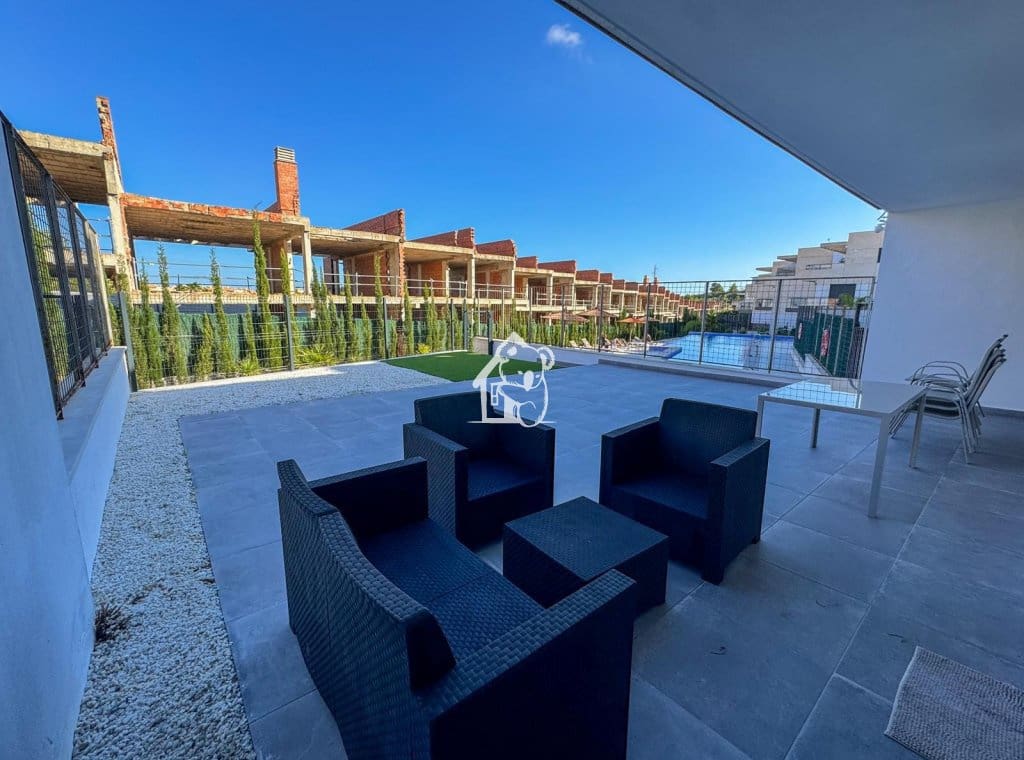 2 quarto Apartamento para arrendar em Orihuela Costa com piscina garagem - 1 100 € (Ref: 10184060)