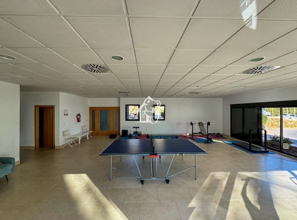 2 quarto Apartamento para arrendar em Orihuela Costa com piscina garagem - 1 100 € (Ref: 10184060)