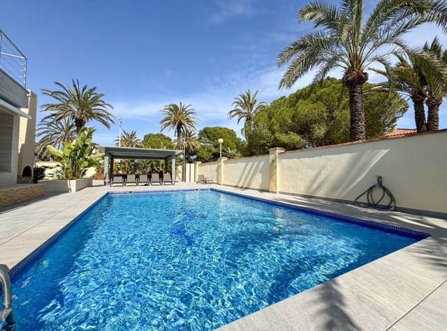 4 sovrum Villa att hyra i Cabo Roig, Orihuela med pool garage - 3 500 € (Ref: 8215732)