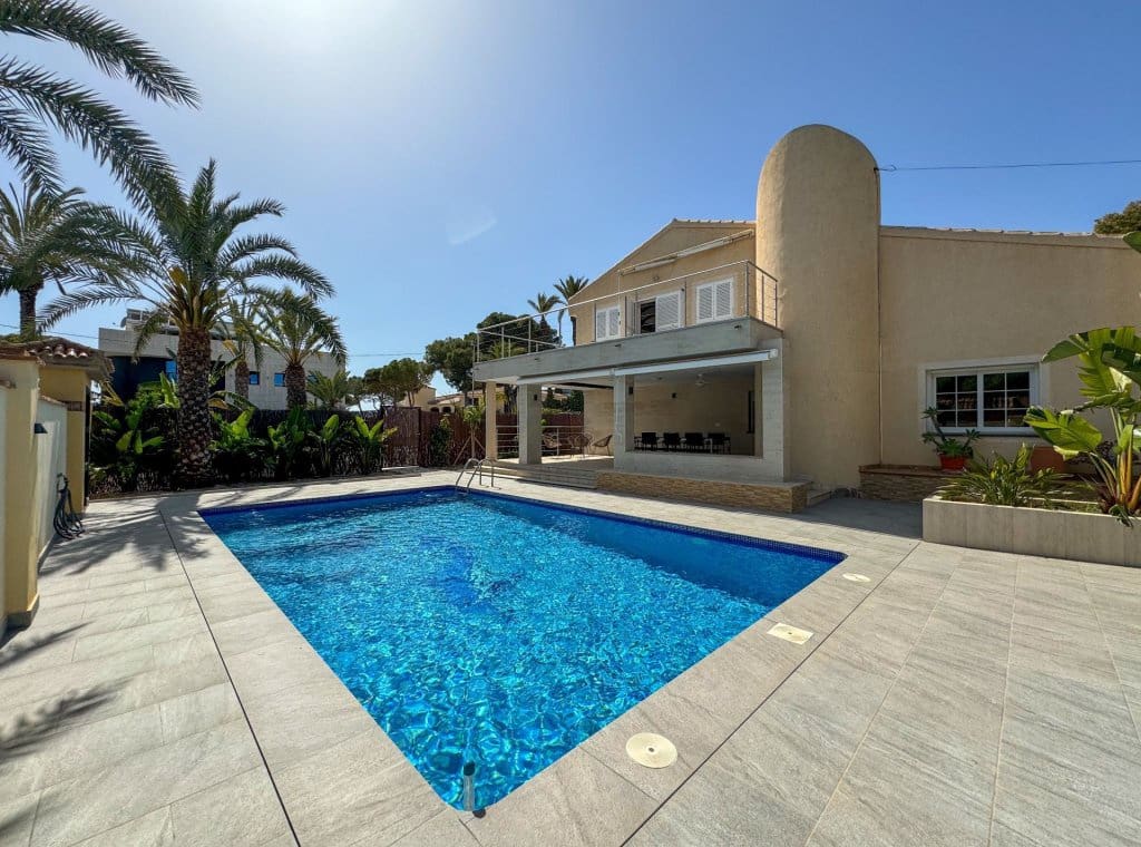 4 soveværelse Villa til leje i Cabo Roig med swimmingpool garage - € 3.500 (Ref: 8215732)