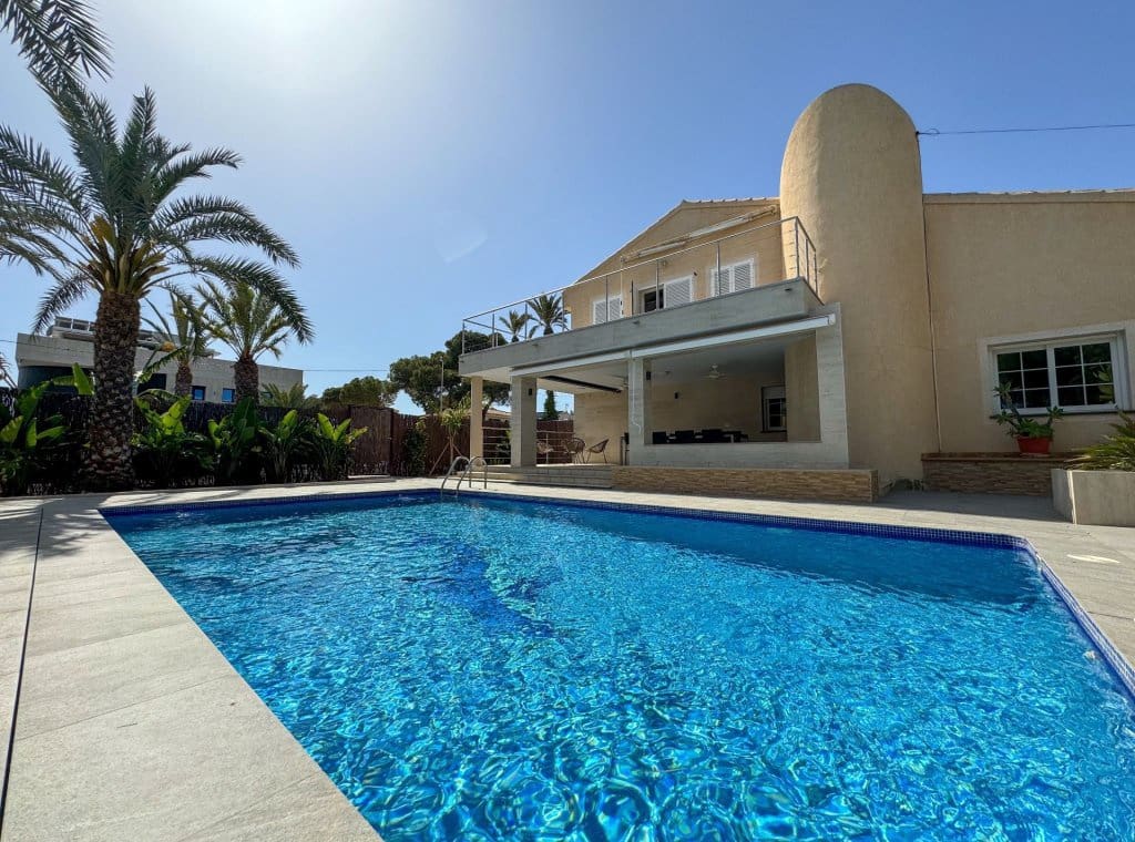 4 soveværelse Villa til leje i Cabo Roig med swimmingpool garage - € 3.500 (Ref: 8215732)