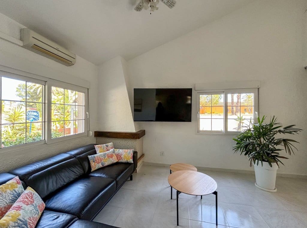 4 soveværelse Villa til leje i Cabo Roig med swimmingpool garage - € 3.500 (Ref: 8215732)