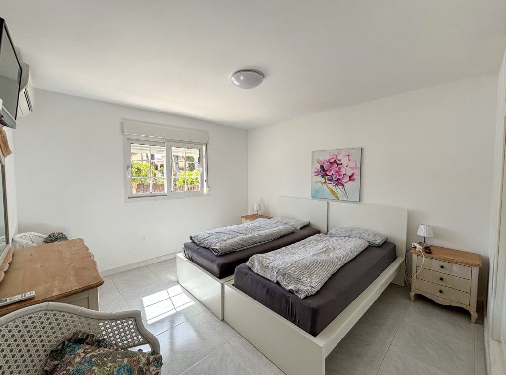 4 soveværelse Villa til leje i Cabo Roig med swimmingpool garage - € 3.500 (Ref: 8215732)