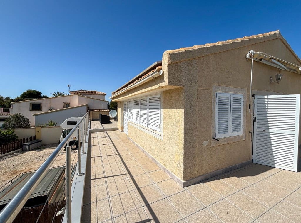 4 soveværelse Villa til leje i Cabo Roig med swimmingpool garage - € 3.500 (Ref: 8215732)