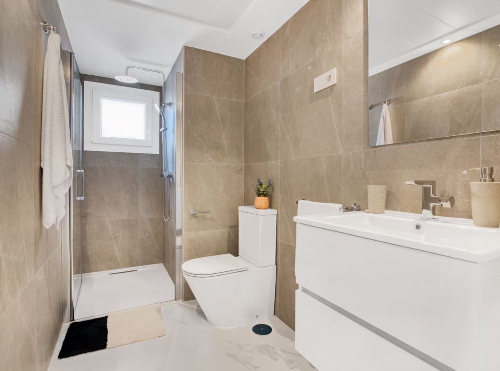 2 soverom Leilighet til salgs i Torrevieja med svømmebasseng - € 574 000 (Ref: 8310445)