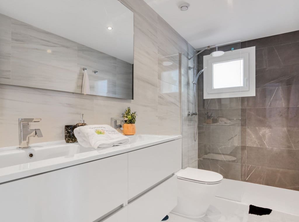 2 soverom Leilighet til salgs i Torrevieja med svømmebasseng - € 574 000 (Ref: 8310445)