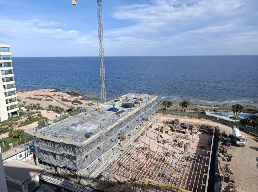 2 soverom Leilighet til salgs i Torrevieja med svømmebasseng - € 574 000 (Ref: 8310445)