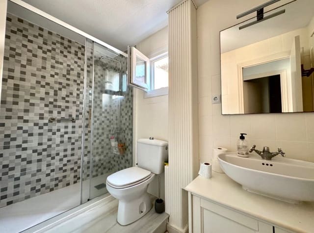 3 makuuhuone Huoneisto vuokrattavana paikassa Gaspar Perelló, Torrevieja - 900 € (Ref: 8344592)