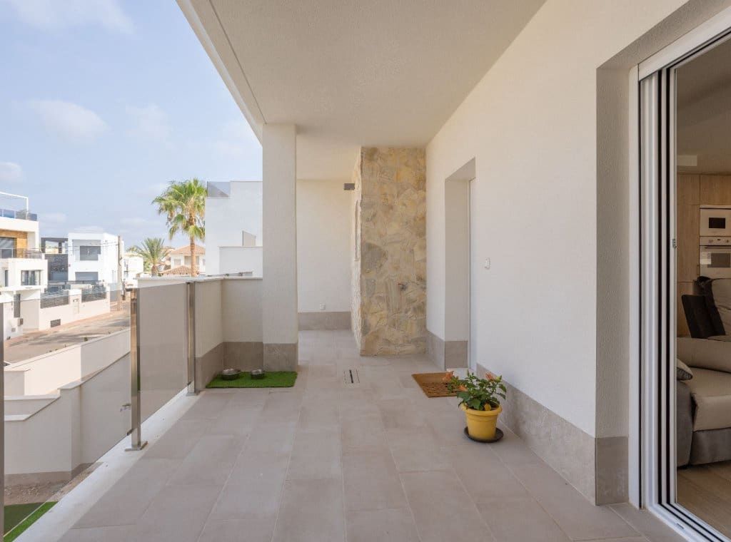 2 soveværelse Penthouse til salg i San Miguel de Salinas med swimmingpool - € 318.000 (Ref: 8372516)