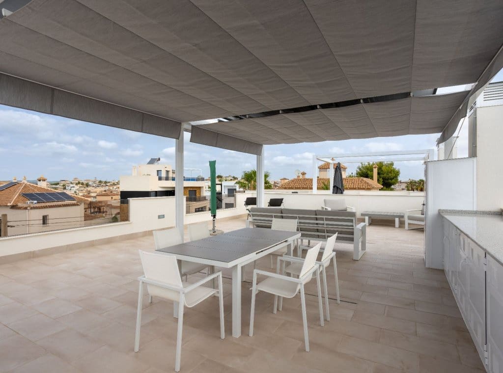2 soveværelse Penthouse til salg i San Miguel de Salinas med swimmingpool - € 318.000 (Ref: 8372516)