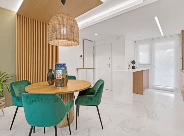 2 chambre Appartement à vendre à Punta Prima, Torrevieja avec piscine - 310 000 € (Ref: 8376808)