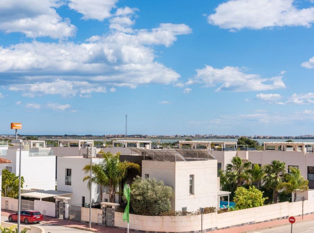 3 sypialnia Willa na sprzedaż w Los Montesinos z basenem - 439 999 € (Ref: 8384925)