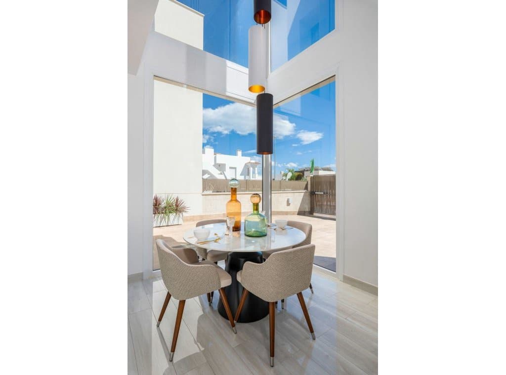 3 sypialnia Willa na sprzedaż w Los Montesinos z basenem - 439 999 € (Ref: 8384925)