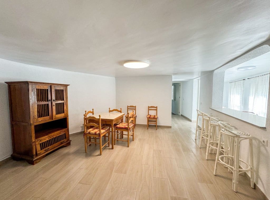 5 soveværelse Villa til leje i Orihuela Costa med swimmingpool - € 4.000 (Ref: 8422870)