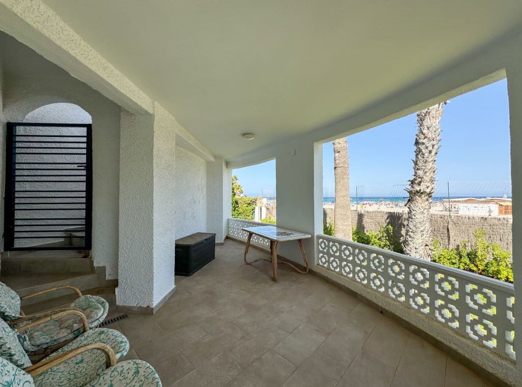 5 soveværelse Villa til leje i Orihuela Costa med swimmingpool - € 4.000 (Ref: 8422870)