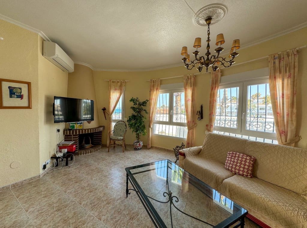 5 soveværelse Villa til leje i Orihuela Costa med swimmingpool - € 4.000 (Ref: 8422870)