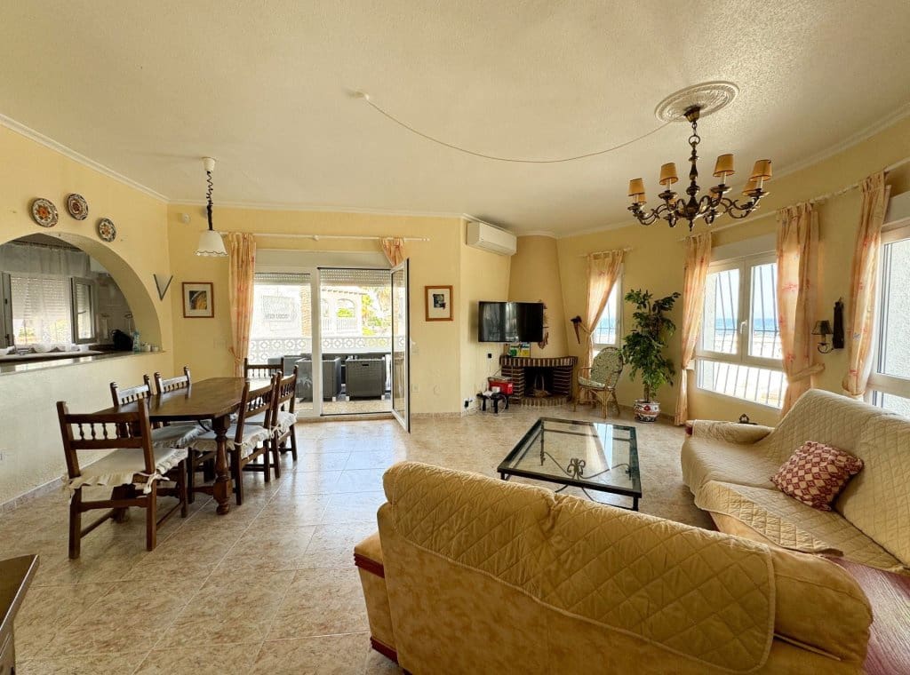 5 soveværelse Villa til leje i Orihuela Costa med swimmingpool - € 4.000 (Ref: 8422870)