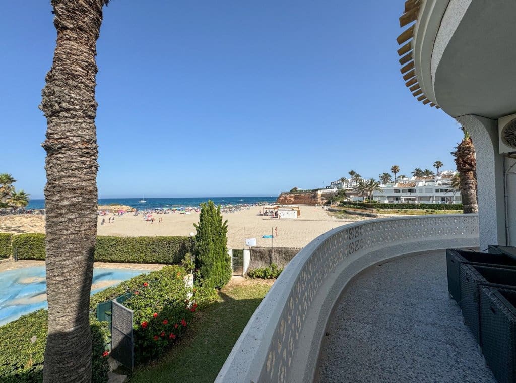 5 soveværelse Villa til leje i Orihuela Costa med swimmingpool - € 4.000 (Ref: 8422870)