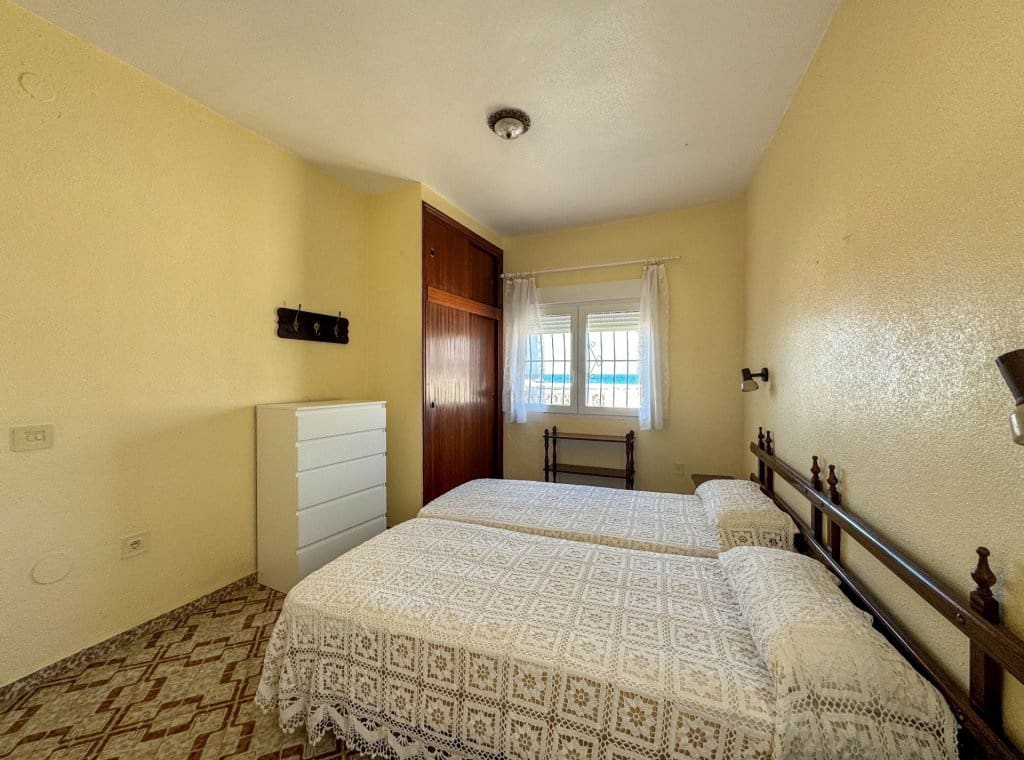 5 soveværelse Villa til leje i Orihuela Costa med swimmingpool - € 4.000 (Ref: 8422870)