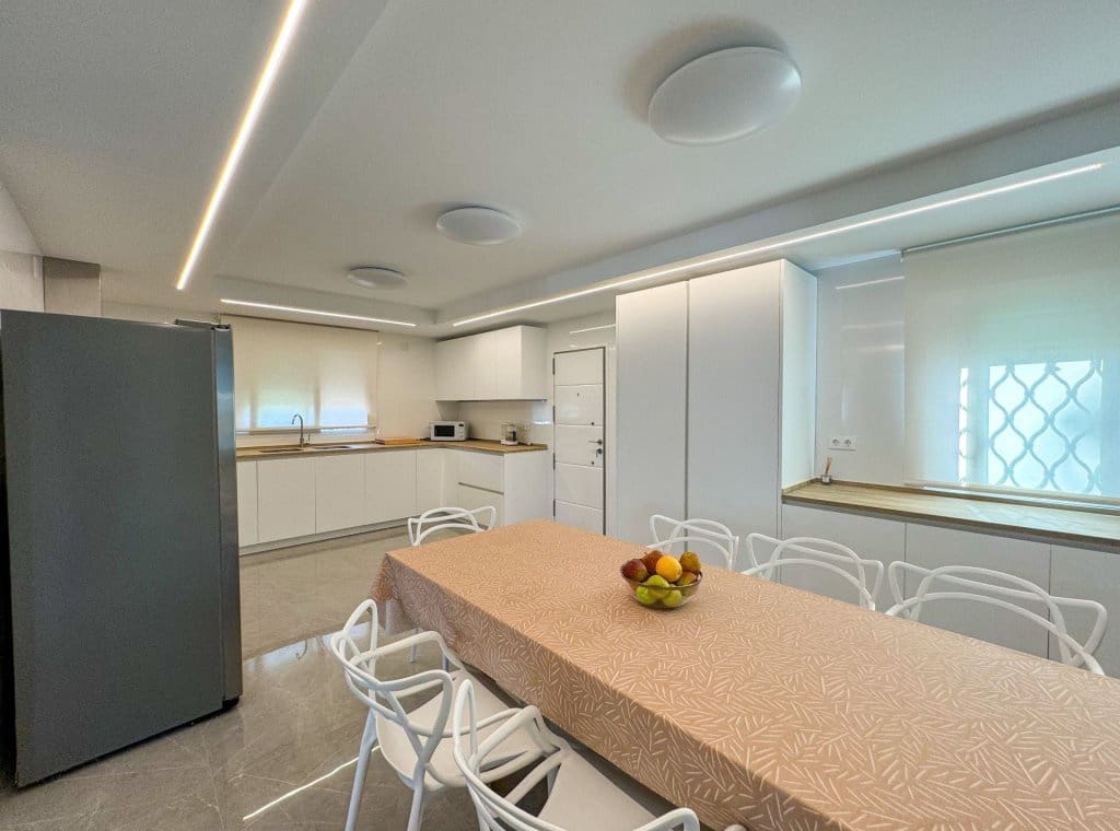 5 bedroom Villa for rent in Orihuela Costa with pool - € 4,000 (Ref: 8426042)