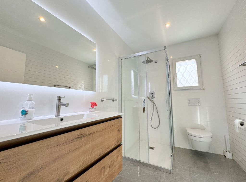 5 bedroom Villa for rent in Orihuela Costa with pool - € 4,000 (Ref: 8426042)