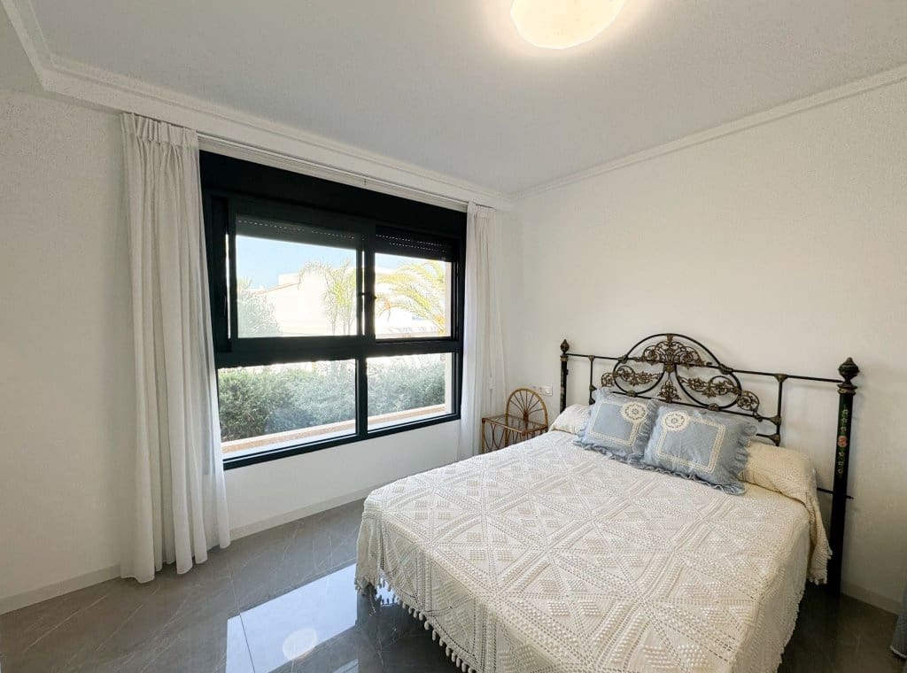 5 bedroom Villa for rent in Orihuela Costa with pool - € 4,000 (Ref: 8426042)