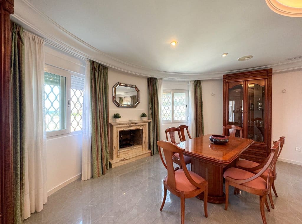 5 bedroom Villa for rent in Orihuela Costa with pool - € 4,000 (Ref: 8426042)