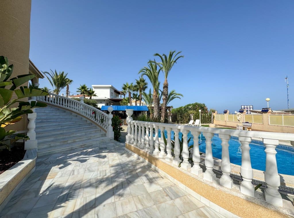 5 bedroom Villa for rent in Orihuela Costa with pool - € 4,000 (Ref: 8426042)