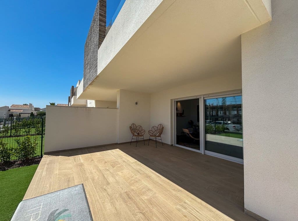 2 makuuhuone Huoneisto myytävänä paikassa Algorfa mukana uima-altaan - 285 000 € (Ref: 8433999)