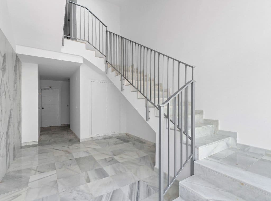 2 bedroom Penthouse for sale in Villamartin with pool garage - € 449,500 (Ref: 8436698)