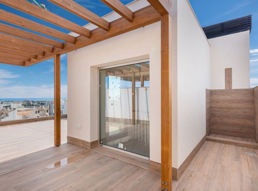 2 bedroom Penthouse for sale in Villamartin with pool garage - € 449,500 (Ref: 8436698)