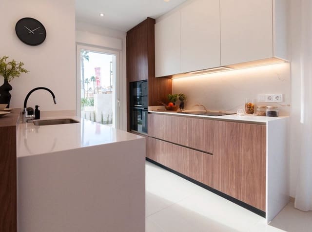 2 bedroom Flat for sale in Ciudad Quesada, Rojales with pool - € 324,600 (Ref: 8484370)