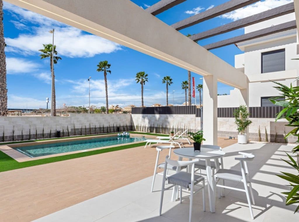 3 camera da letto Villa in vendita in Ciudad Quesada con piscina - 597.000 € (Rif: 8484372)