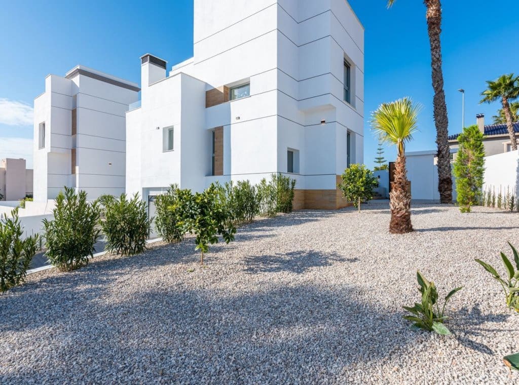 4 slaapkamer Villa te koop in Ciudad Quesada met zwembad - € 985.000 (Ref: 8490682)