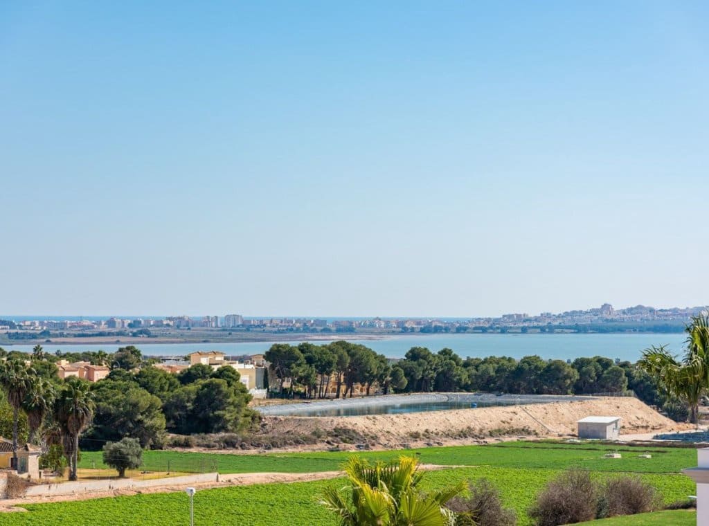 4 slaapkamer Villa te koop in Ciudad Quesada met zwembad - € 985.000 (Ref: 8490682)