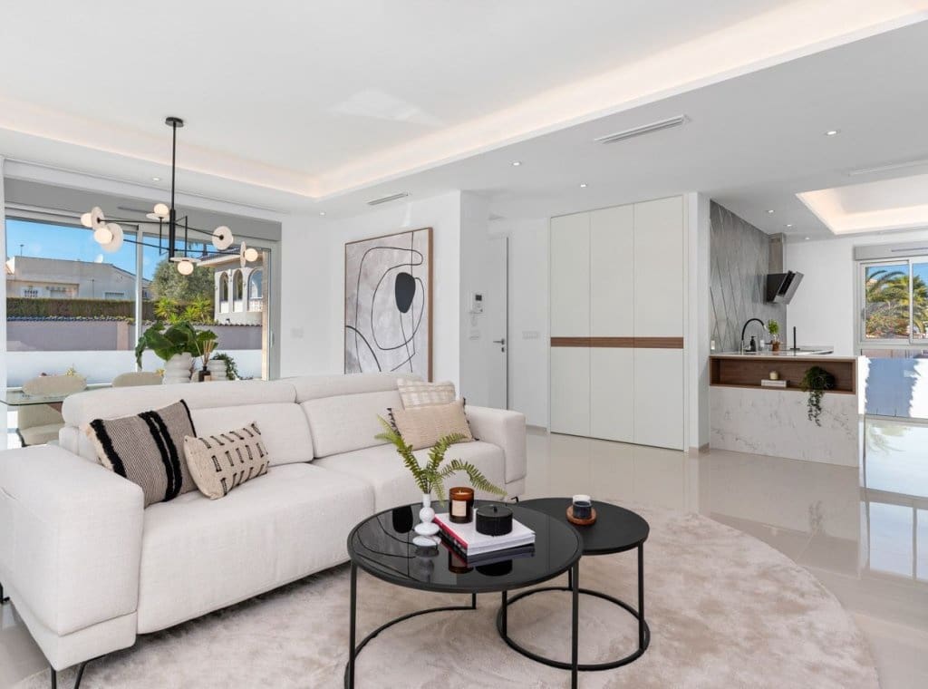 4 slaapkamer Villa te koop in Ciudad Quesada met zwembad - € 985.000 (Ref: 8490682)