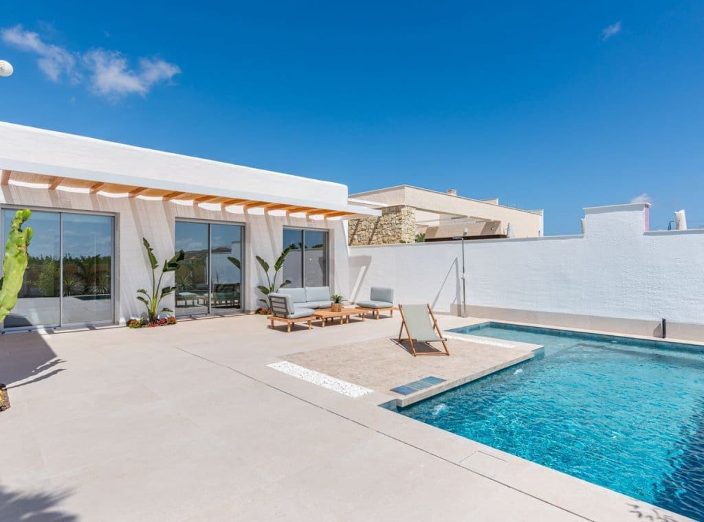 3 slaapkamer Villa te koop in Benijofar met zwembad - € 569.000 (Ref: 8493385)