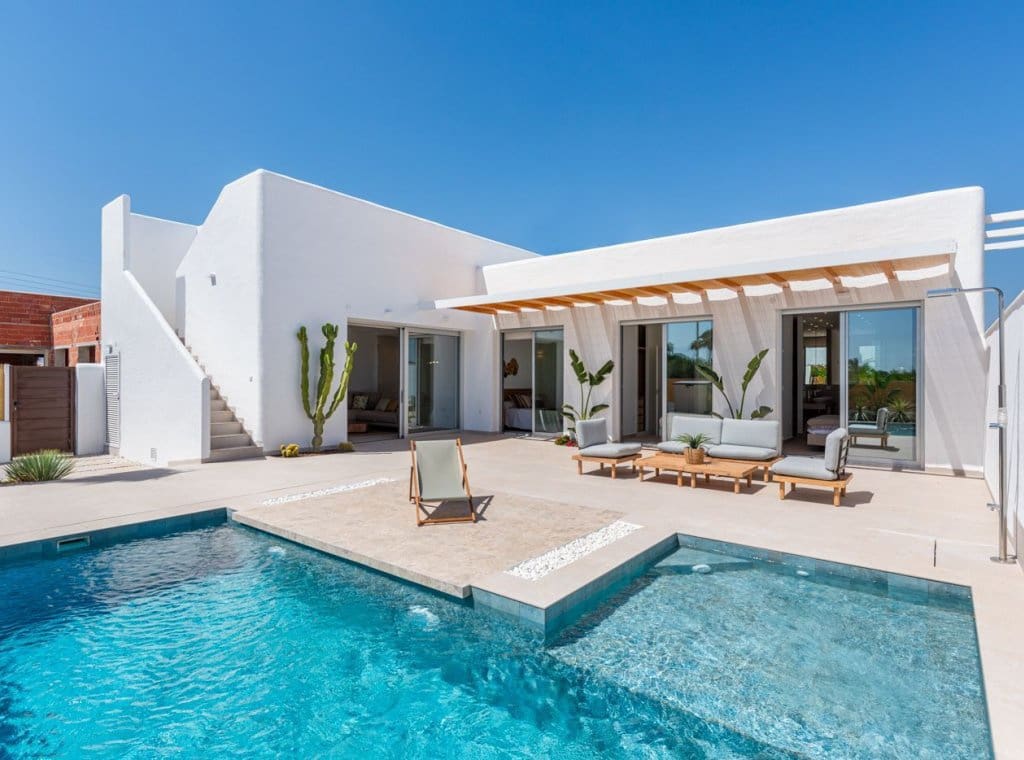 3 slaapkamer Villa te koop in Benijofar met zwembad - € 569.000 (Ref: 8493385)